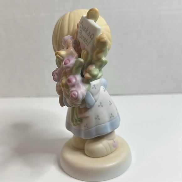 Vintage 2000 Precious Moments Collectors Club Figurine - Picture 2 of 6